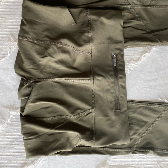 Lululemon 23” crops - Picture 6 of 9